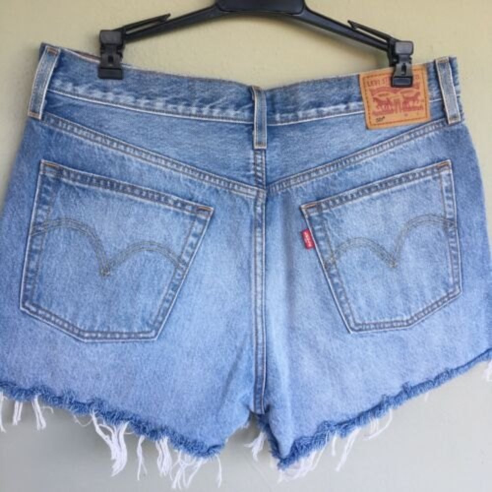 Sold Levi's 501 Denim Cutoff Shorts High Rise Size 31 Vintage Light Wash Frayed - Picture 6 of 10